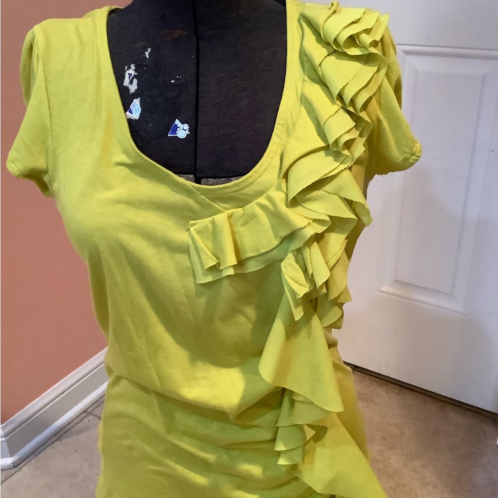Green Ruffle Top - Picture 2 of 7